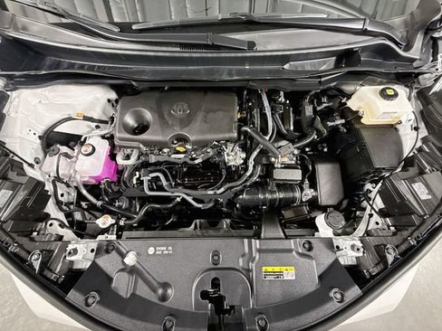 Certified 2026 Toyota Sienna Limited FWD image 33