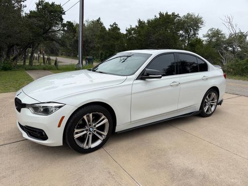Used 2018 BMW 330i Sedan w/ Convenience Package RWD image 10