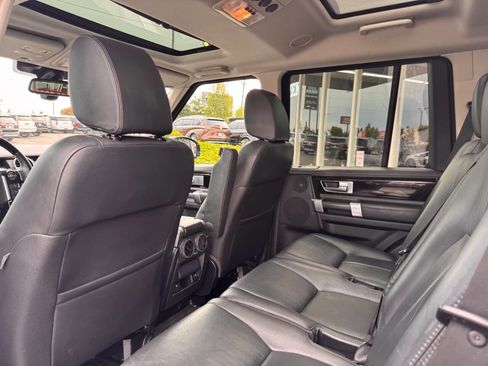 Used 2016 Land Rover LR4 HSE LUX AWD/4WD image 31