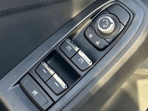 New 2026 Subaru Crosstrek 2.5i Limited w/ Crosstrek Mirror Package image 17