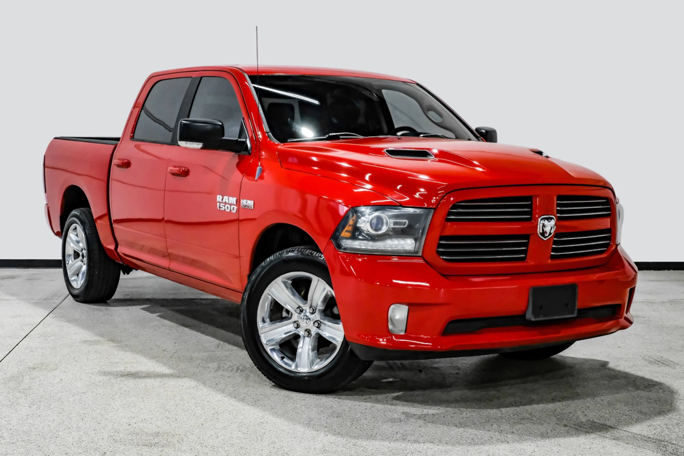 Used 2013 RAM 1500 Sport w/ Sport Premium Group AWD/4WD image 4