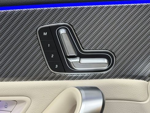 Used 2025 Mercedes-Benz CLA 250 image 21