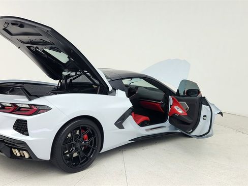 Used 2023 Chevrolet Corvette Stingray Premium Cpe w/ Z51 Performance Package image 13