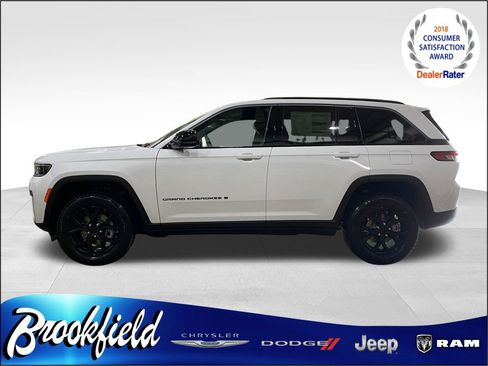 New 2026 Jeep Grand Cherokee Altitude AWD/4WD image 5
