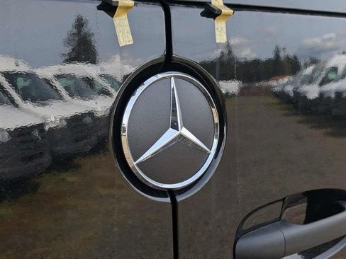 New 2025 Mercedes-Benz Sprinter 2500 image 21