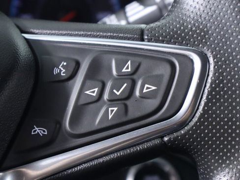 Used 2021 Chevrolet Equinox LS image 13