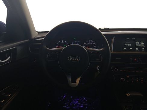 Used 2018 Kia Optima LX FWD image 12