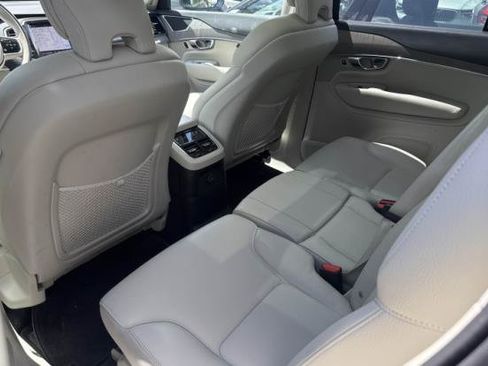 Used 2025 Volvo XC90 T8 Plus w/ Protection Package Premier AWD/4WD image 7