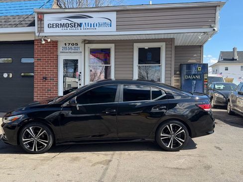 Used 2021 Nissan Sentra SR image 2