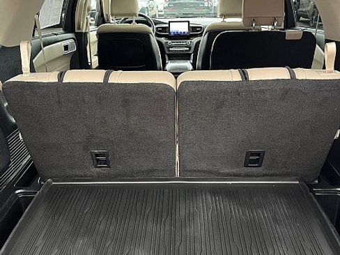 Used 2020 Ford Explorer Limited w/ Class III Trailer Tow Package image 16