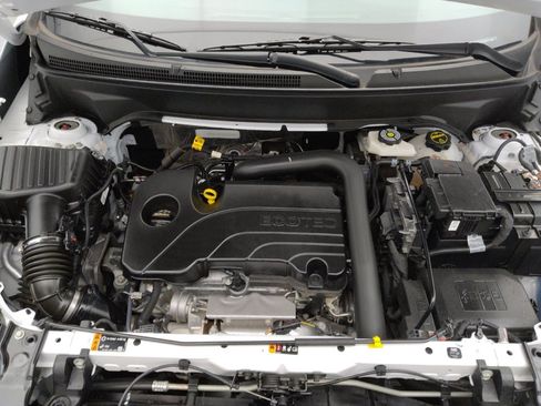 Used 2024 GMC Terrain SLE image 30