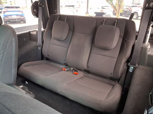 Used 2023 Jeep Wrangler Sport AWD/4WD image 10