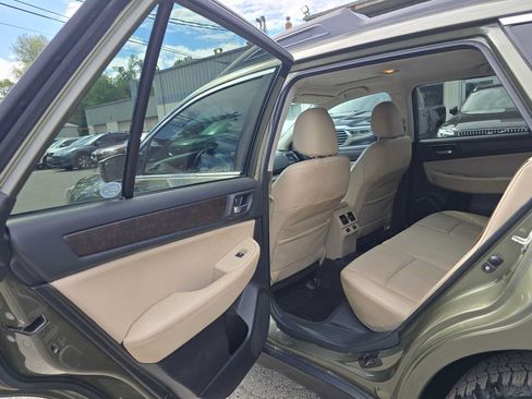 Used 2017 Subaru Outback 3.6R Limited AWD/4WD image 16