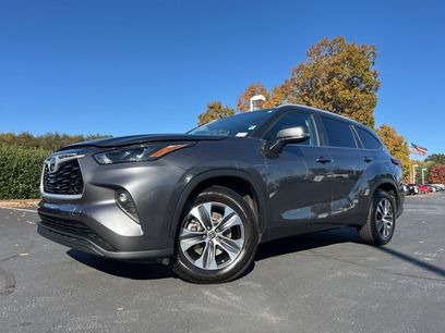 Used 2024 Toyota Highlander XLE
