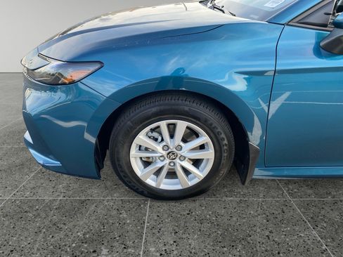 Used 2025 Toyota Camry LE w/ Convenience Package FWD image 14