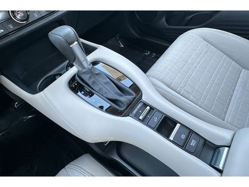 Used 2023 Honda HR-V LX image 33