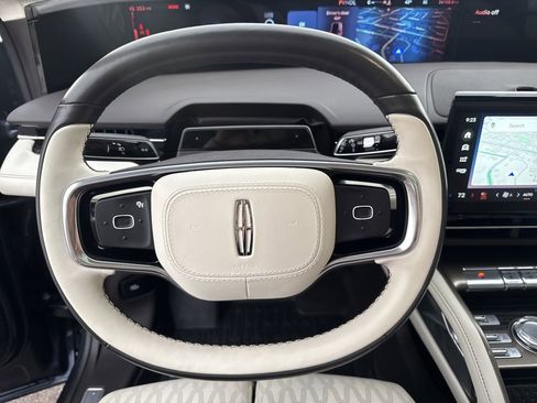 Certified 2024 Lincoln Nautilus Black Label image 17