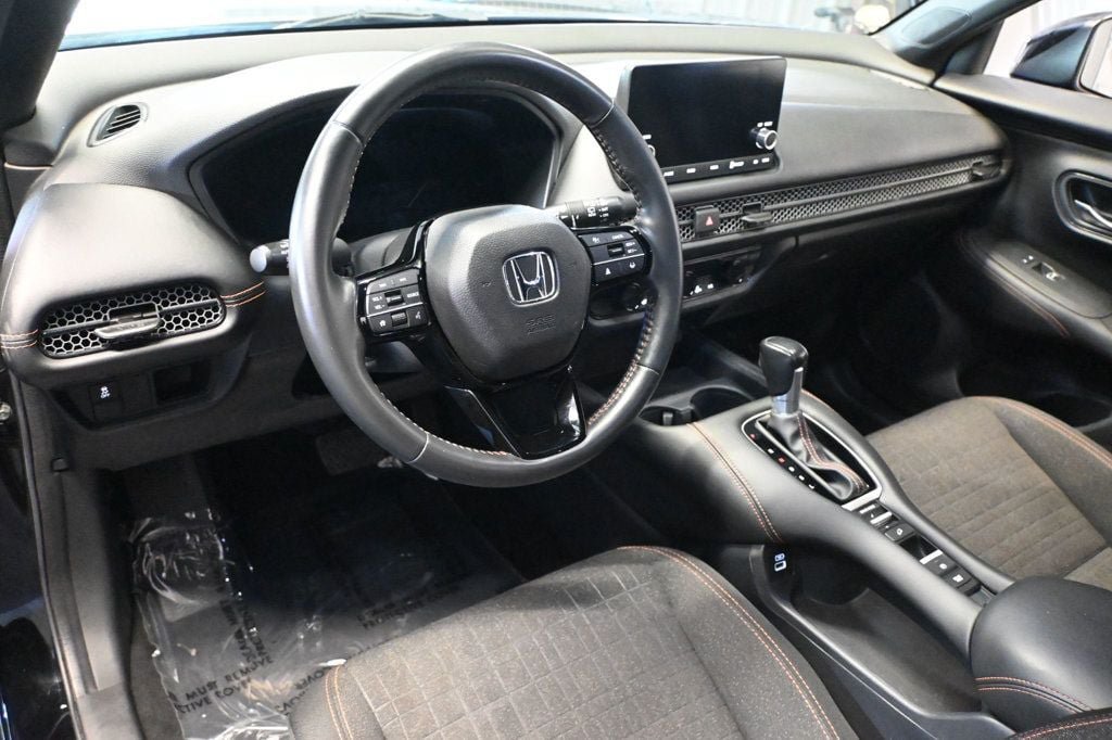 Used 2023 Honda HR-V Sport image 10