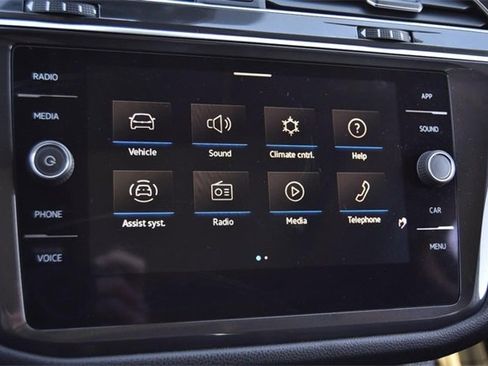 Certified 2022 Volkswagen Tiguan SE image 12