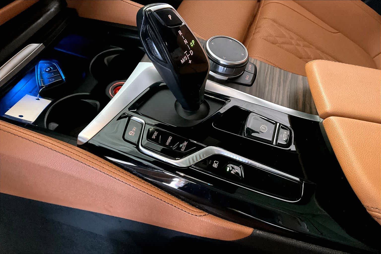 Used 2023 BMW 530e w/ M Sport Package RWD image 15
