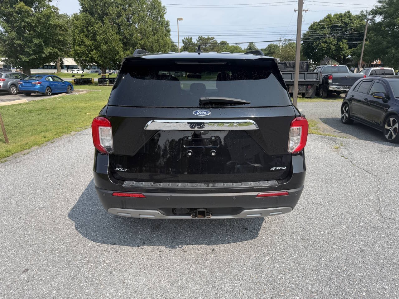Used 2021 Ford Explorer XLT w/ Equipment Group 202A AWD/4WD image 4