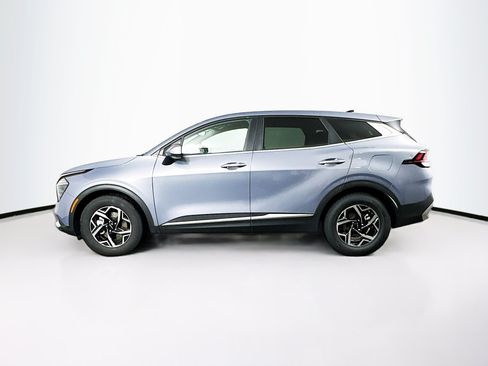 Used 2025 Kia Sportage LX FWD image 4