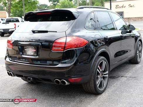 Used 2014 Porsche Cayenne Turbo AWD/4WD image 7