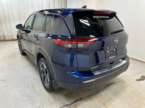Certified 2024 Nissan Rogue SV image 2