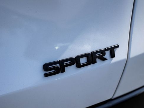 Used 2025 Honda HR-V Sport image 12