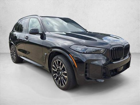 Used 2024 BMW X5 xDrive40i w/ M Sport Package AWD/4WD image 3
