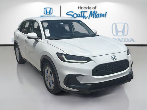Used 2024 Honda HR-V LX image 1