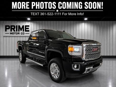 Used 2019 GMC Sierra 2500 Denali w/ Duramax Plus Package AWD/4WD image 1