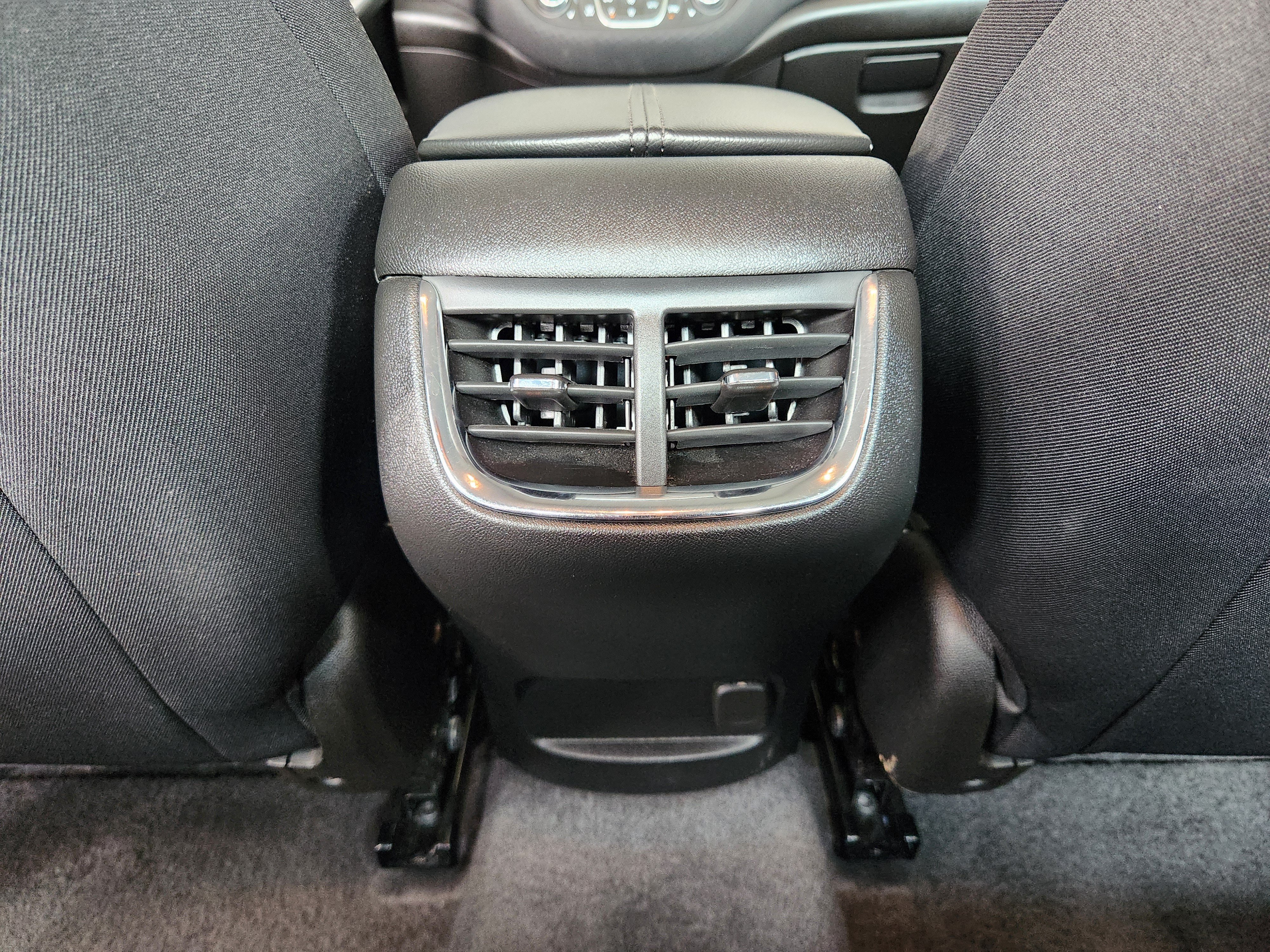 Certified 2025 Chevrolet Malibu LT FWD image 32