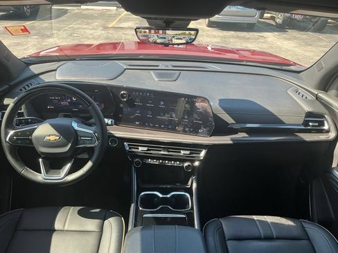 Used 2026 Chevrolet Traverse High Country w/ LPO, Floor Liner Package FWD image 28