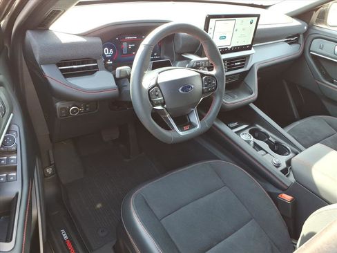 Used 2025 Ford Explorer ST AWD/4WD image 8