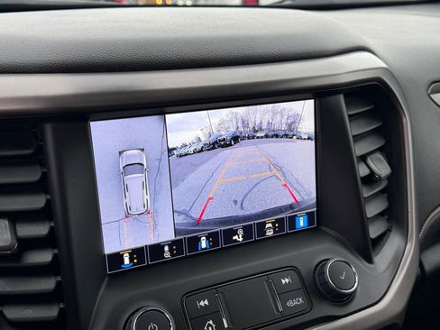 Used 2023 GMC Acadia AT4 w/ Technology Package image 28