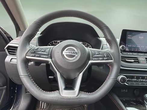Used 2022 Nissan Altima 2.5 SR image 10