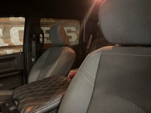 Used 2024 RAM 2500 Tradesman w/ Chrome Appearance Group image 9