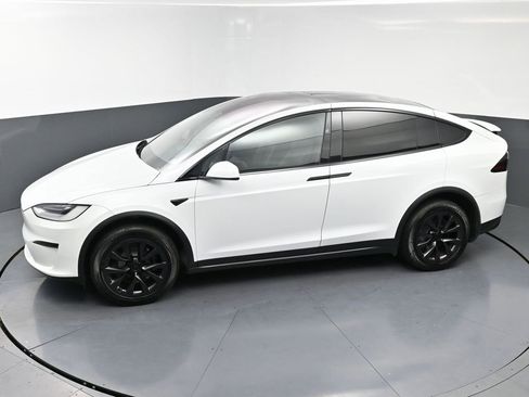Used 2023 Tesla Model X image 50