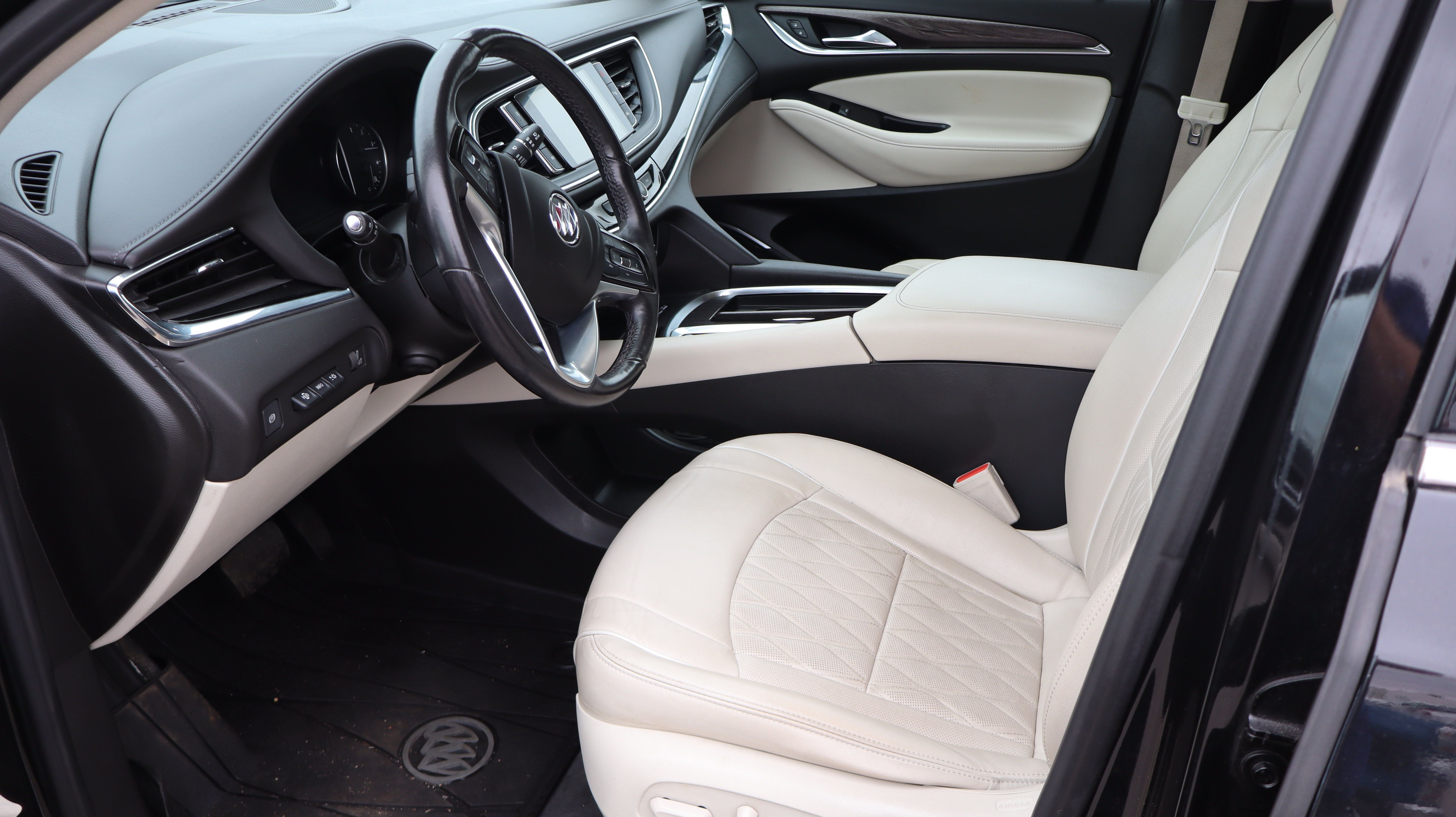 Certified 2022 Buick Enclave Avenir w/ Avenir Technology Package AWD/4WD image 7
