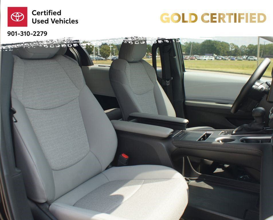 Used 2026 Toyota Sienna LE FWD image 22