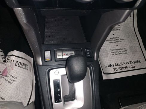 Used 2017 Subaru Forester 2.5i Premium w/ All-Weather Package image 18