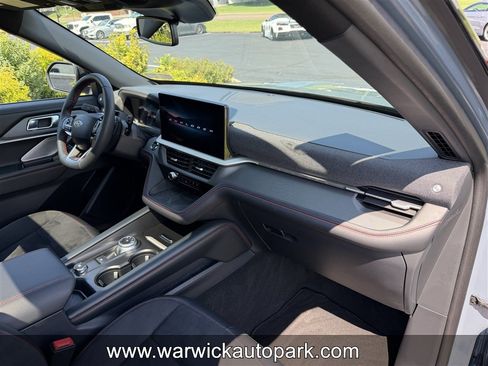 Used 2025 Ford Explorer ST AWD/4WD image 21