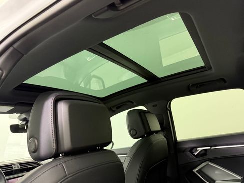 Used 2025 Audi Q3 2.0T Premium w/ Convenience Package image 26