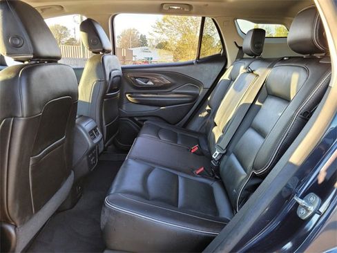 Used 2019 GMC Terrain Denali w/ Advanced Safety Package image 12