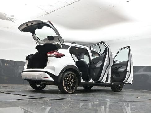 Used 2021 Nissan Kicks SR w/ SR Premium Package image 46