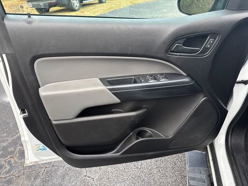 Used 2019 Chevrolet Colorado W/T w/ WT Convenience Package image 12