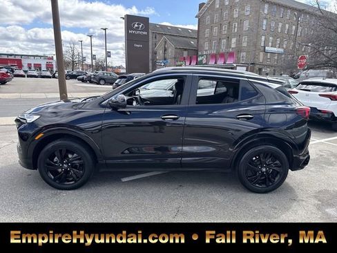 Used 2024 Buick Encore GX Sport Touring AWD/4WD image 10