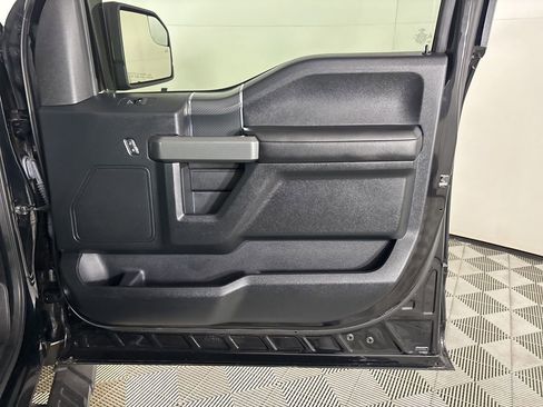 Used 2018 Ford F150 XLT w/ Equipment Group 302A Luxury image 26