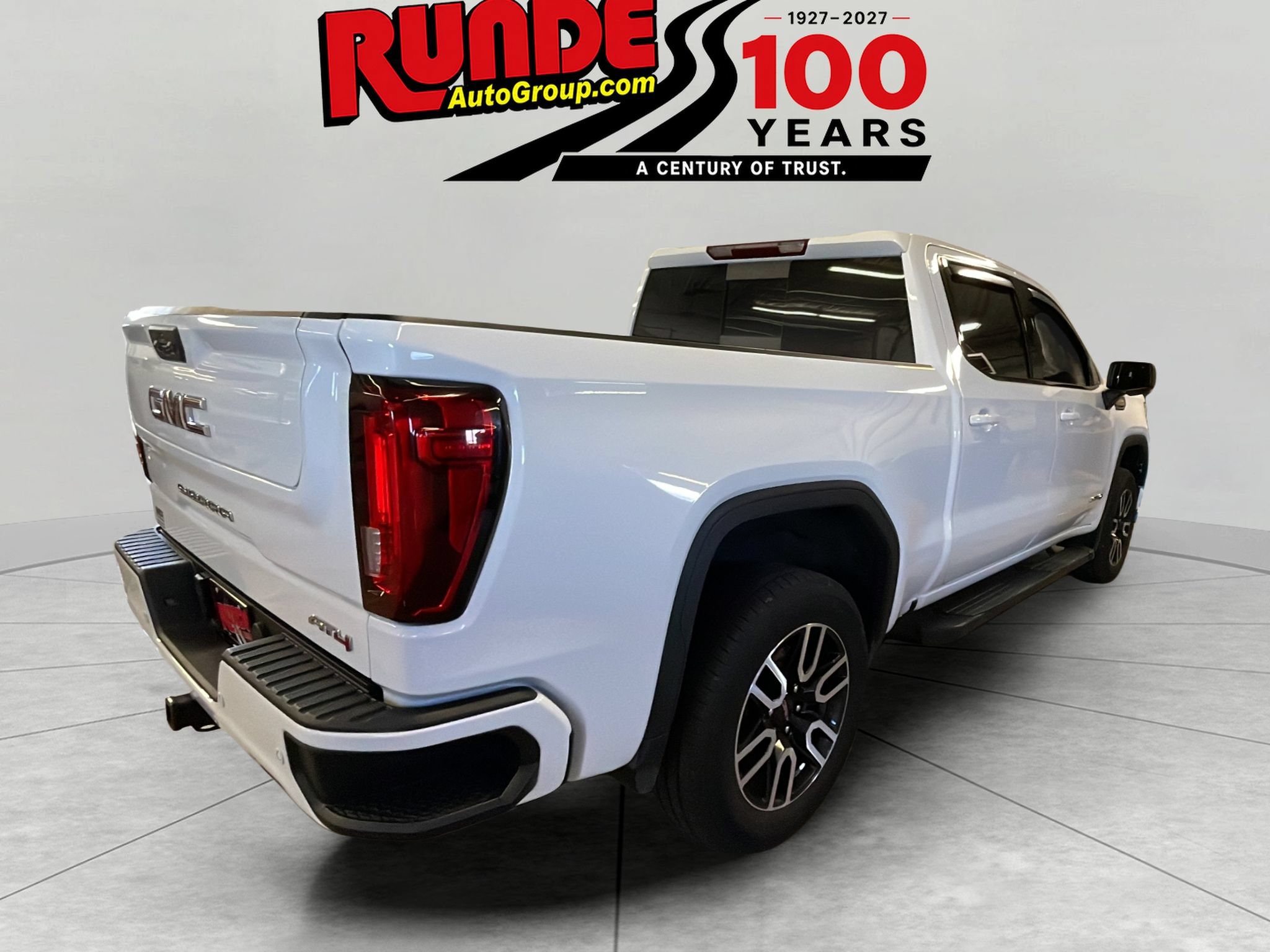 Used 2023 GMC Sierra 1500 AT4 w/ AT4 Preferred Package AWD/4WD image 6
